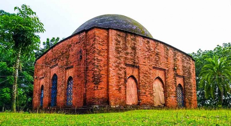 বিবিচিনি শাহী মসজিদ: স্থাপত্য, স্মৃতি ও কালের দর্শন