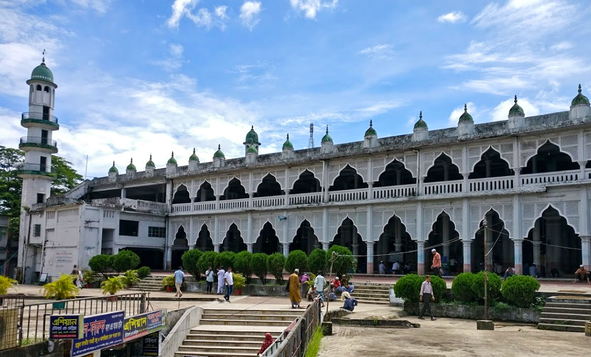 তিনশ বছরের সাক্ষী: আন্দরকিল্লা শাহী জামে মসজিদ এবং চট্টগ্রামের মোঘল ঐতিহ্য